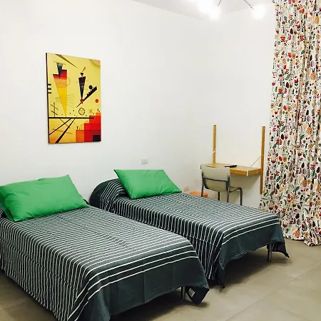 Center Station 2 Bed & Breakfast