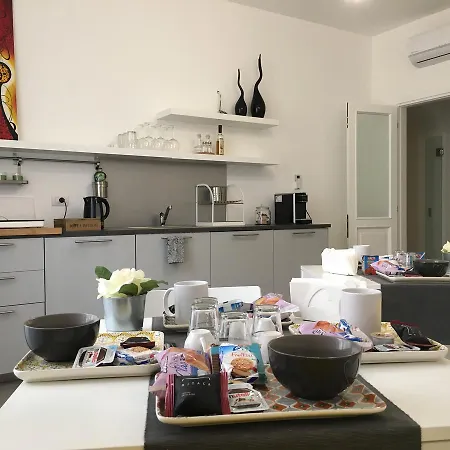 Bed & Breakfast Center Station 2
