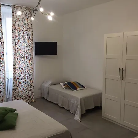 Bed & Breakfast Center Station 2